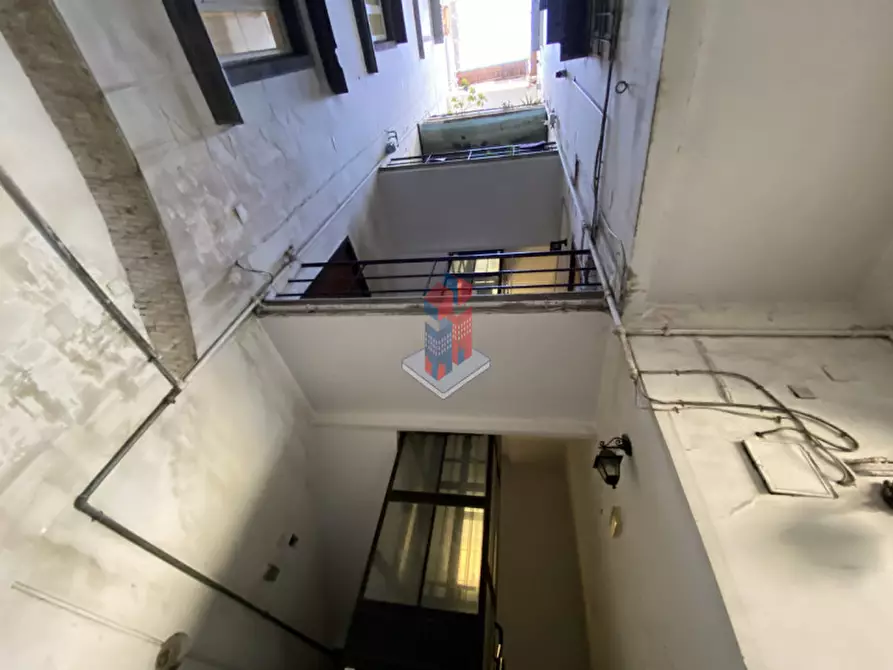 Immagine 9 di Appartamento in vendita  in PIAZZA MONTECALVARIO a Napoli