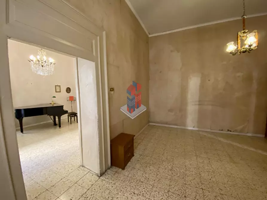 Immagine 23 di Appartamento in vendita  in PIAZZA MONTECALVARIO a Napoli