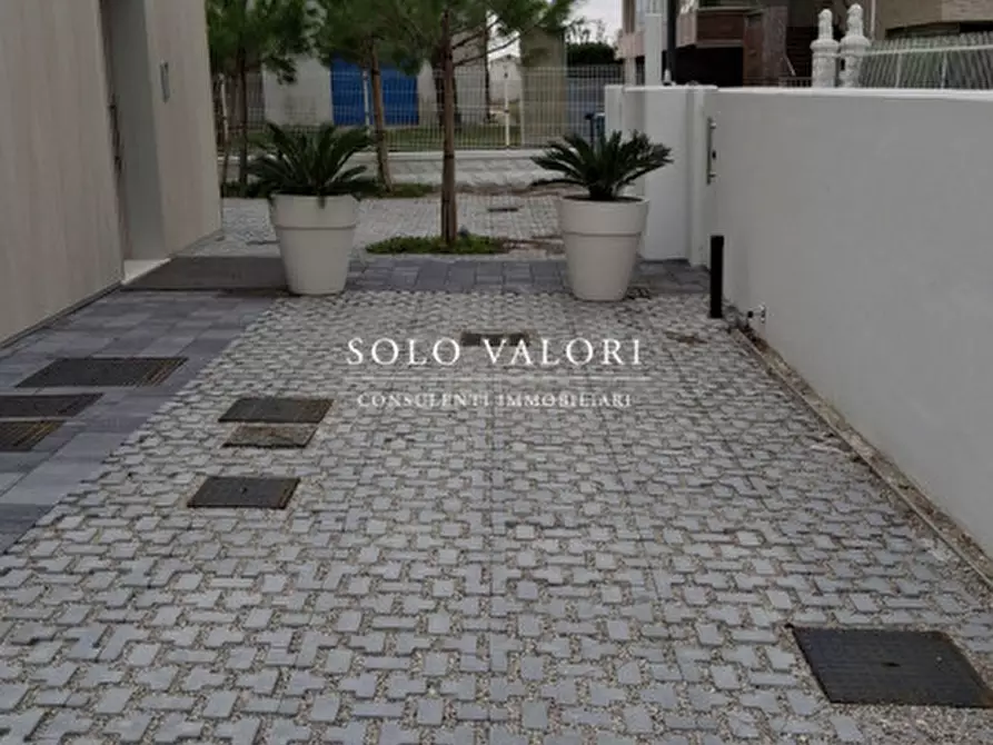 Immagine 47 di Appartamento in vendita  in Piazza Brescia a Jesolo