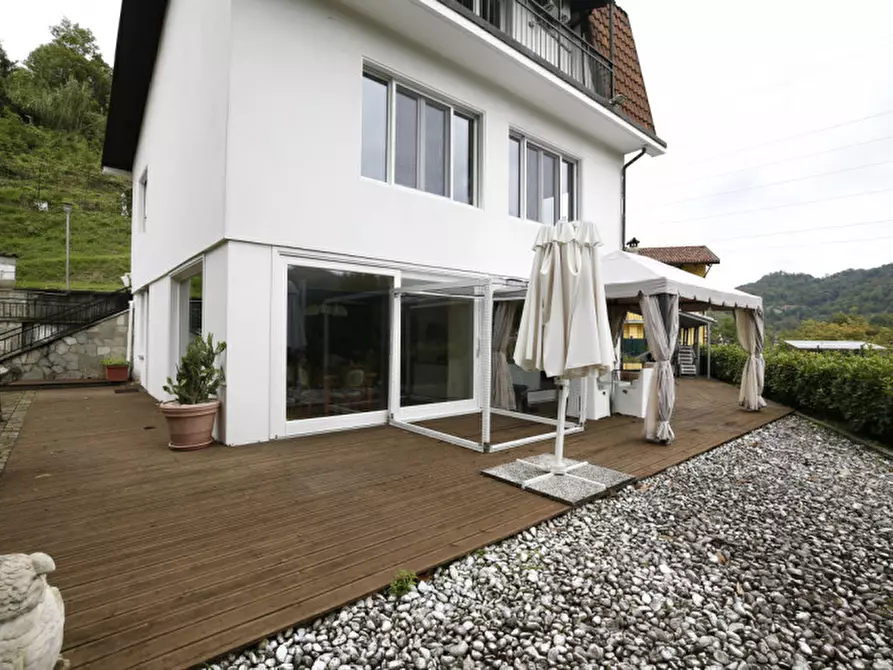 Immagine 1 di Villa in vendita  in Via Torino a Baldissero Torinese