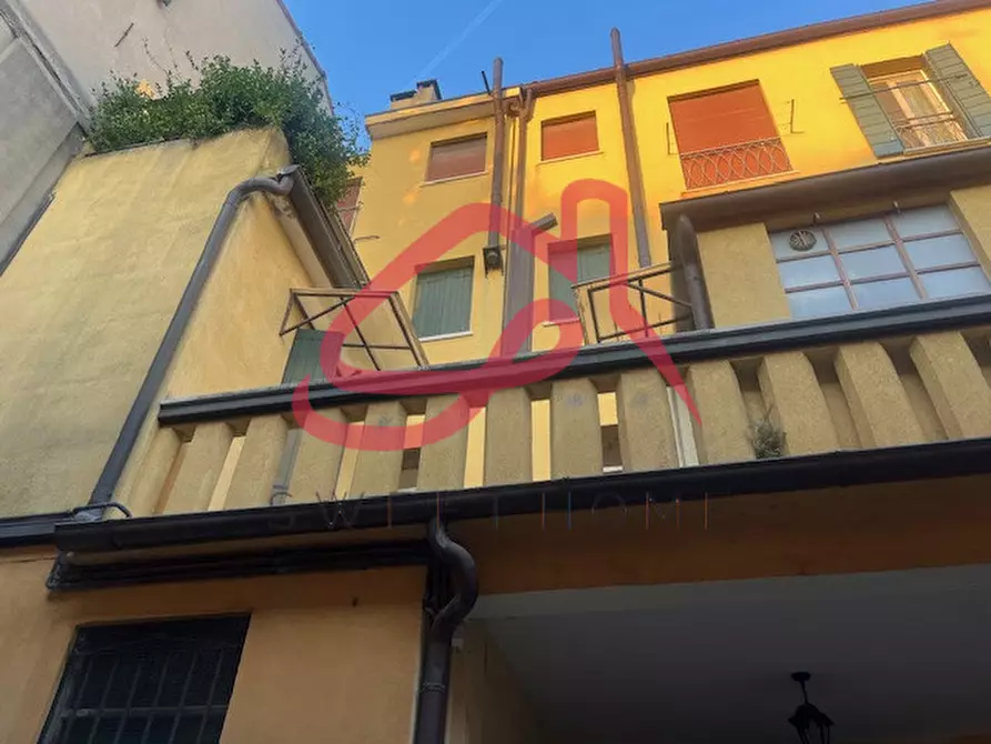 Immagine 1 di Appartamento in vendita  in Via San Francesco a Padova
