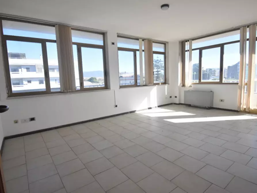 Immagine 6 di Ufficio in vendita  a Quartu Sant'elena