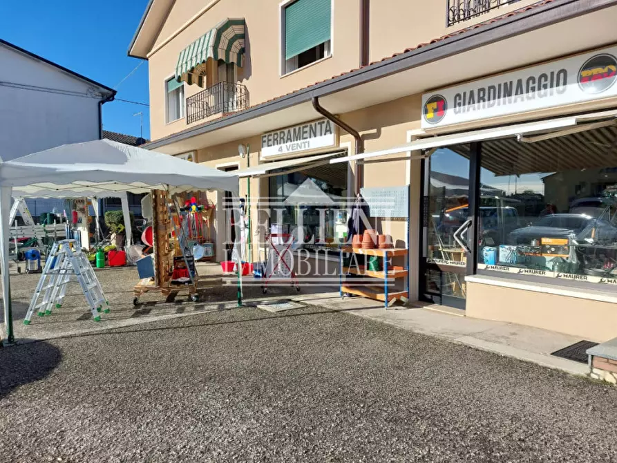 Immagine 12 di Negozio in affitto  in Viale della Repubblica a Sandrigo