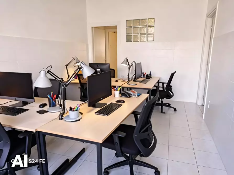 Immagine 5 di Negozio in vendita  a Quartu Sant'elena