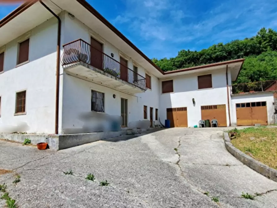 Immagine 1 di Rustico / casale in vendita  a Villaga