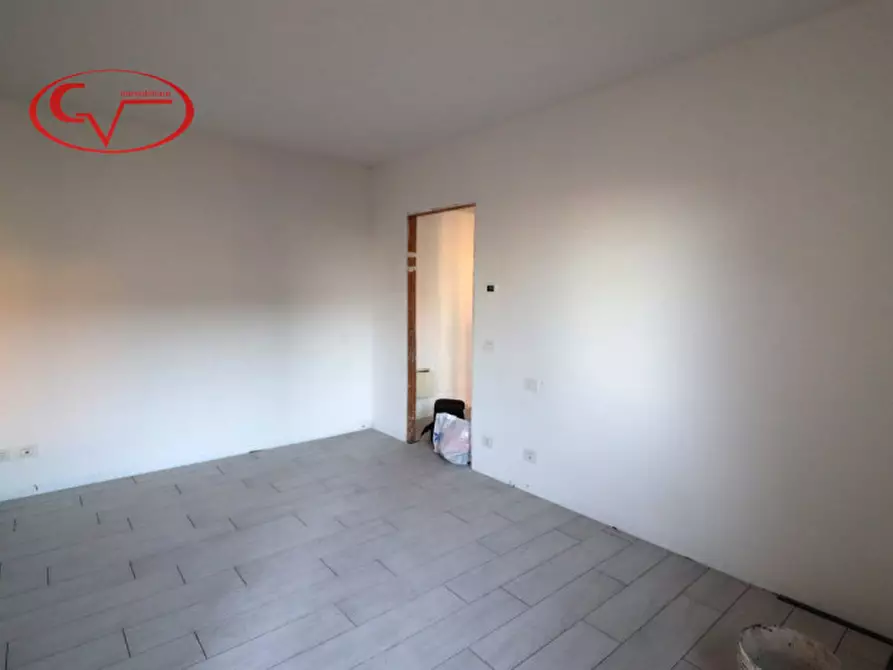 Immagine 4 di Appartamento in vendita  in via Pascoli a Montevarchi