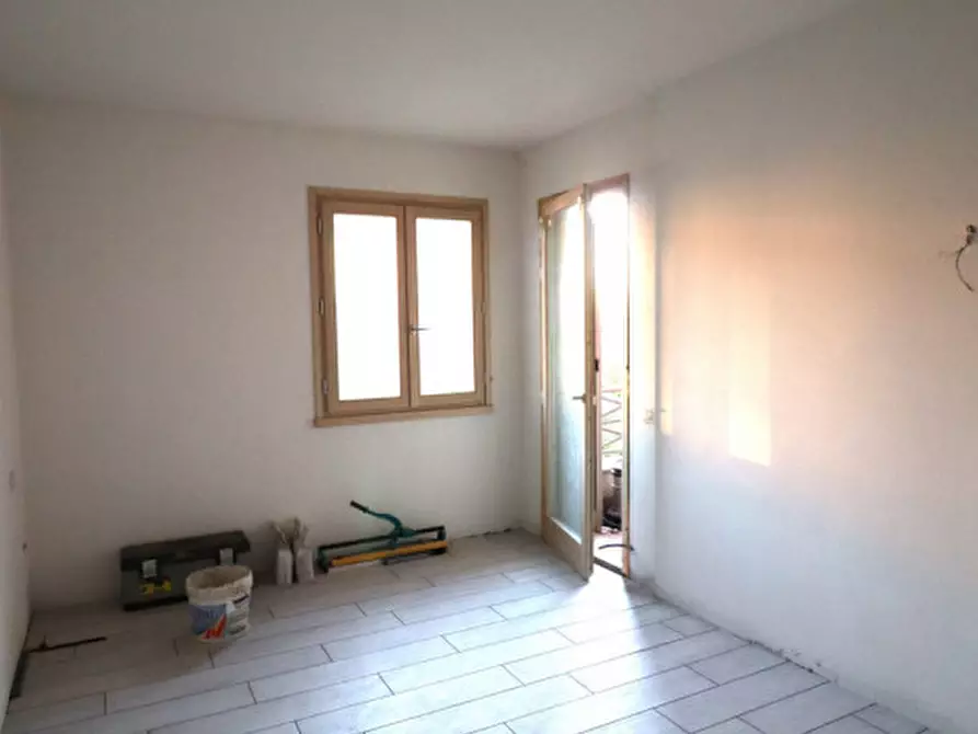 Immagine 5 di Appartamento in vendita  in via Pascoli a Montevarchi