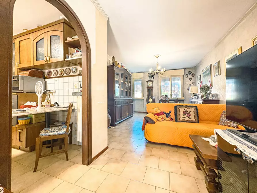 Immagine 3 di Villetta a schiera in vendita  in via  Mario Bertona 38 a Invorio