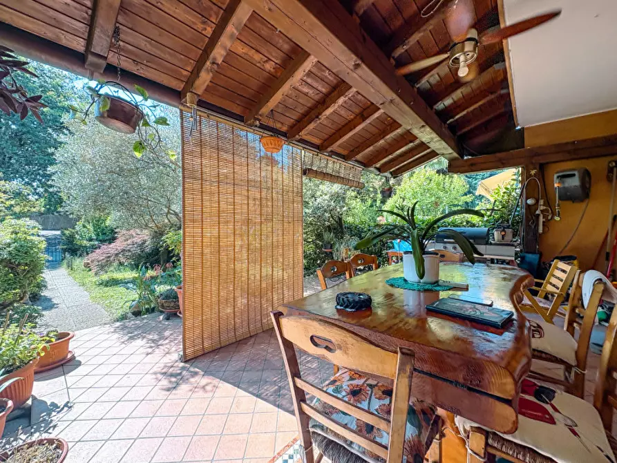 Immagine 22 di Villetta a schiera in vendita  in via  Mario Bertona 38 a Invorio