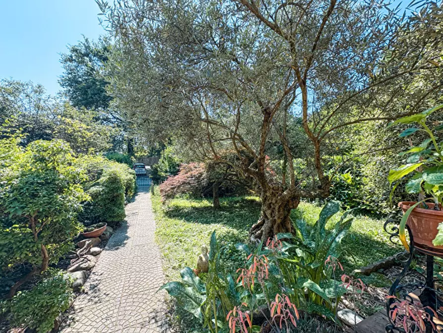 Immagine 24 di Villetta a schiera in vendita  in via  Mario Bertona 38 a Invorio