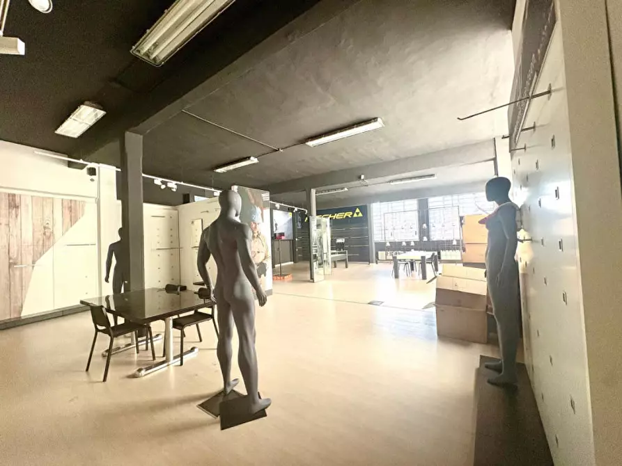 Immagine 5 di Negozio in affitto  in Corso Lecce 26/BIS a Torino