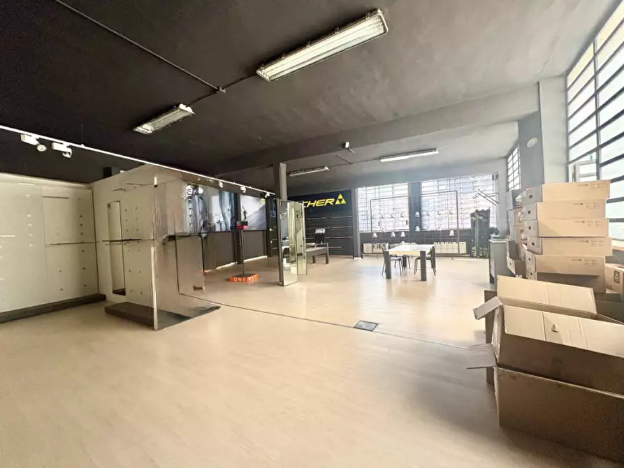 Immagine 7 di Negozio in affitto  in Corso Lecce 26/BIS a Torino