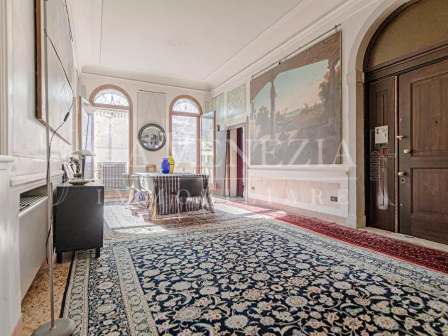 Immagine 7 di Appartamento in vendita  a Venezia