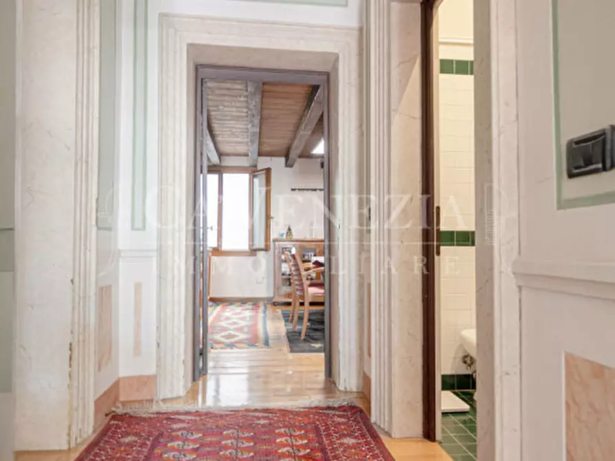 Immagine 9 di Appartamento in vendita  a Venezia