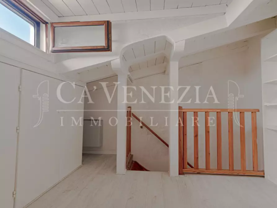 Immagine 12 di Appartamento in vendita  a Venezia