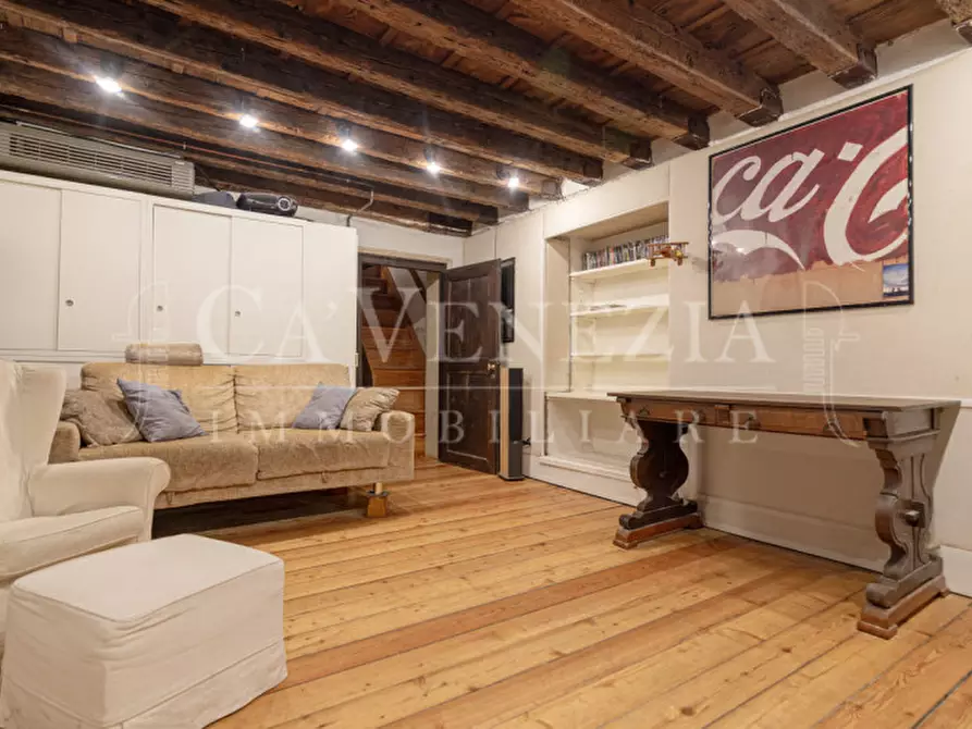 Immagine 19 di Appartamento in vendita  a Venezia