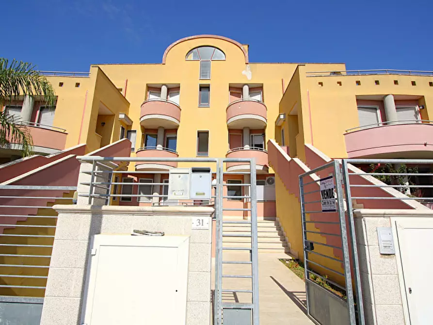 Immagine 4 di Appartamento in vendita  in Via Giovanni Paolo II a Parabita