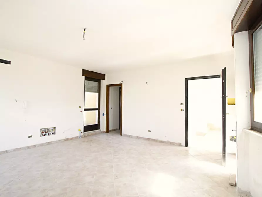 Immagine 14 di Appartamento in vendita  in Via Giovanni Paolo II a Parabita