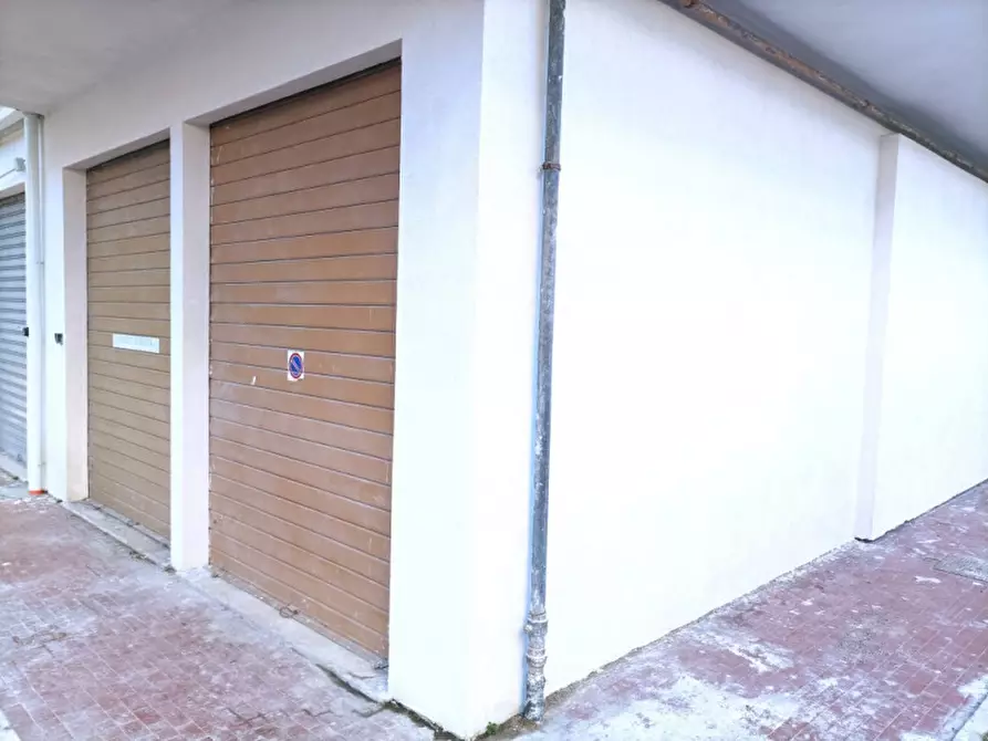 Immagine 32 di Appartamento in vendita  in Via Sangro 22 a Pescara