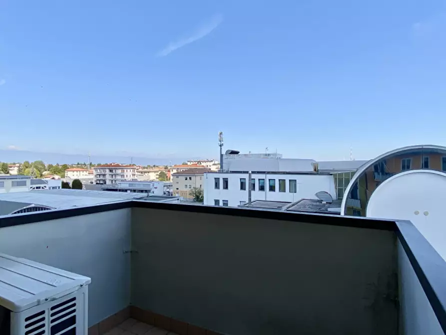 Immagine 19 di Appartamento in vendita  in Via Domenico Piccoli, 15 a Vicenza