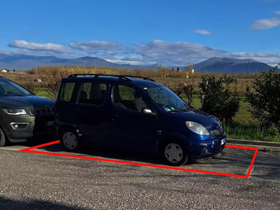 Immagine 1 di Posto auto in vendita  in La Madonnina - Via Guido Mamoli, N. snc a Campi Bisenzio
