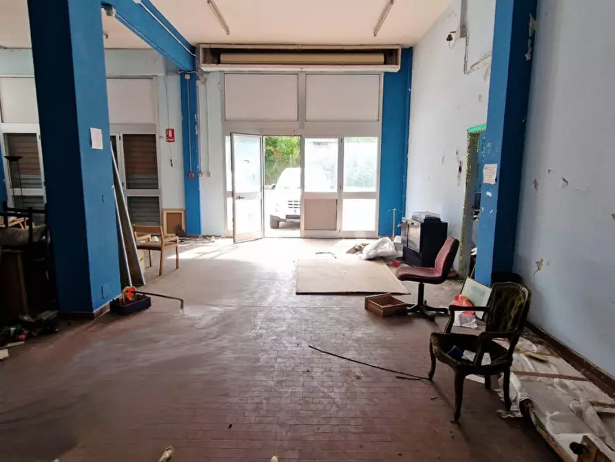 Immagine 5 di Magazzino in vendita  in Via Achille Barilatti, 41, 60127 Ancona AN, Italia a Ancona