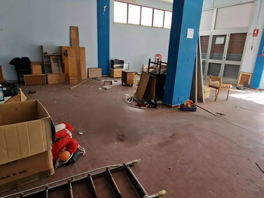 Immagine 6 di Magazzino in vendita  in Via Achille Barilatti, 41, 60127 Ancona AN, Italia a Ancona