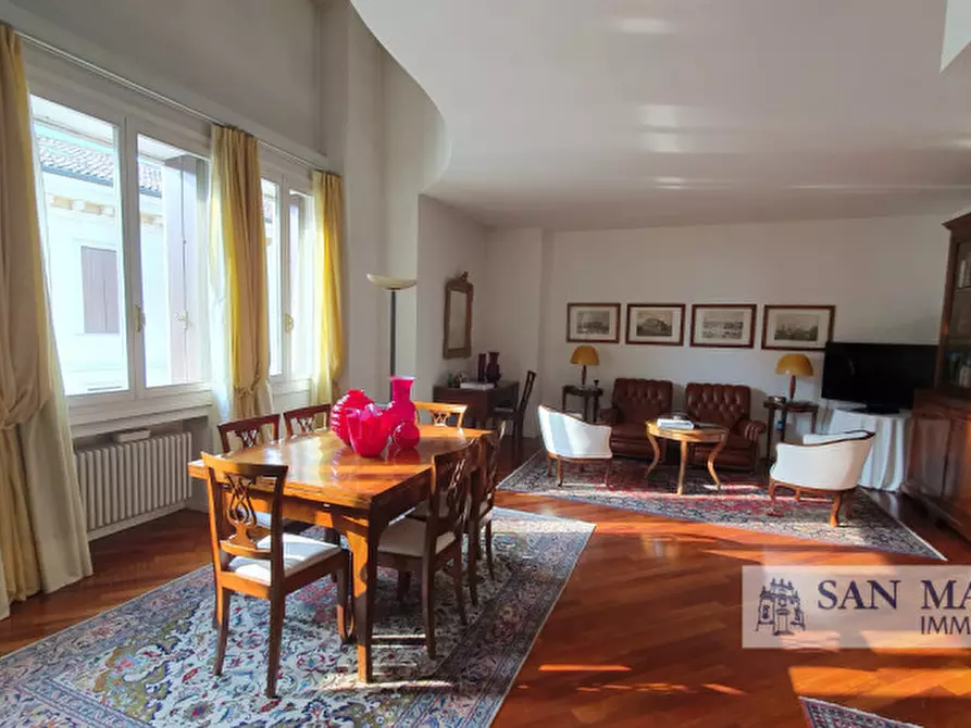 Immagine 5 di Appartamento in vendita  in Via IV Novembre 37 a Vicenza