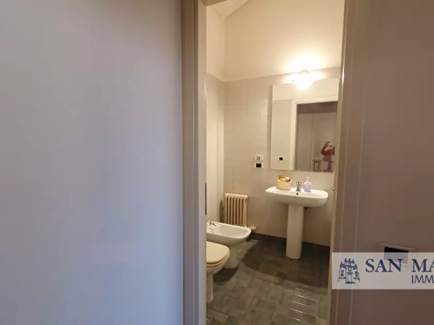 Immagine 13 di Appartamento in vendita  in Via IV Novembre 37 a Vicenza