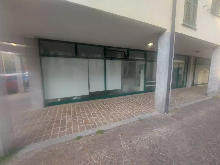 Immagine 9 di Negozio in affitto  in Vicolo Filippo Corridoni 10 a Gorgonzola