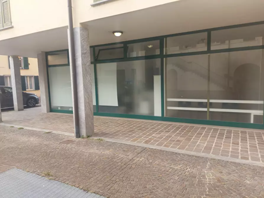 Immagine 10 di Negozio in affitto  in Vicolo Filippo Corridoni 10 a Gorgonzola