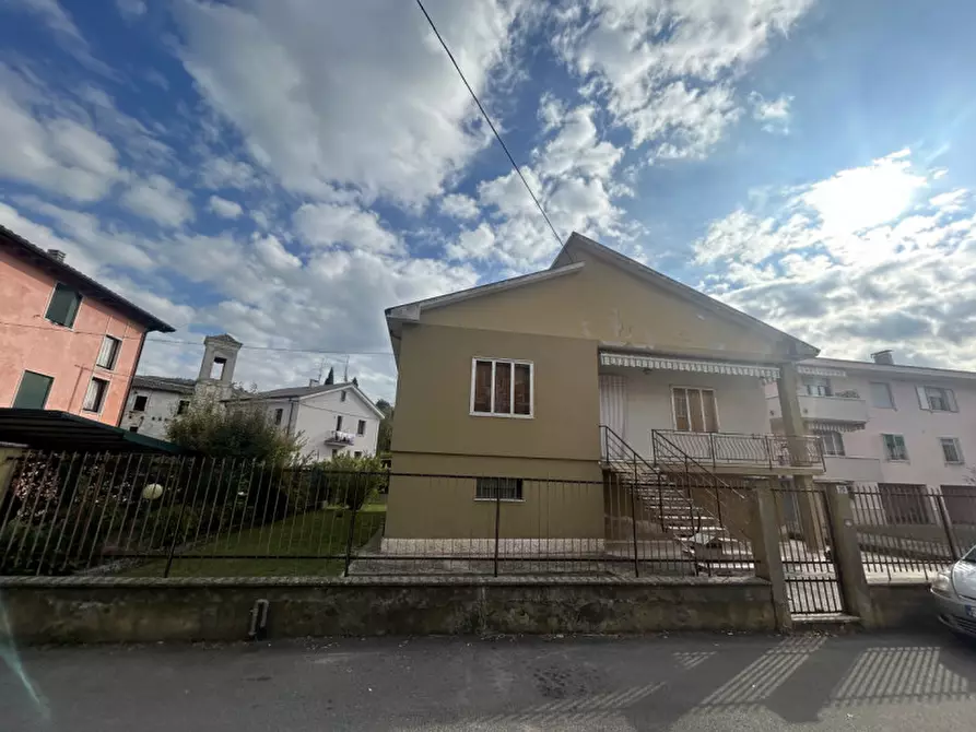 Immagine 6 di Villa in vendita  in Via delle Rose a Verona