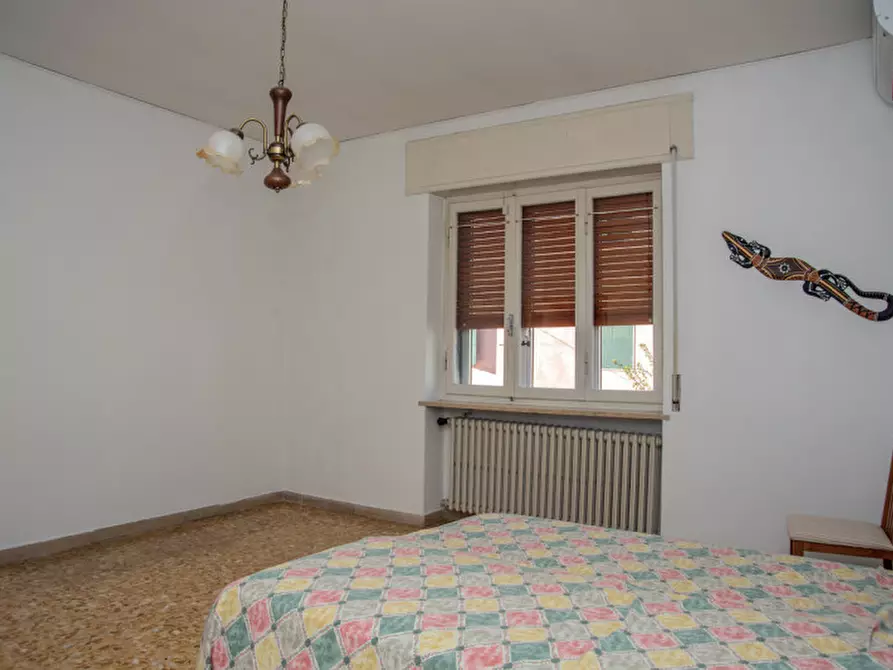 Immagine 14 di Villa in vendita  in Via delle Rose a Verona