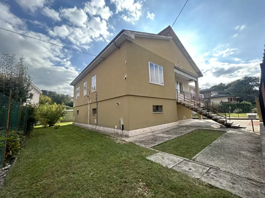 Immagine 22 di Villa in vendita  in Via Olivè a Verona