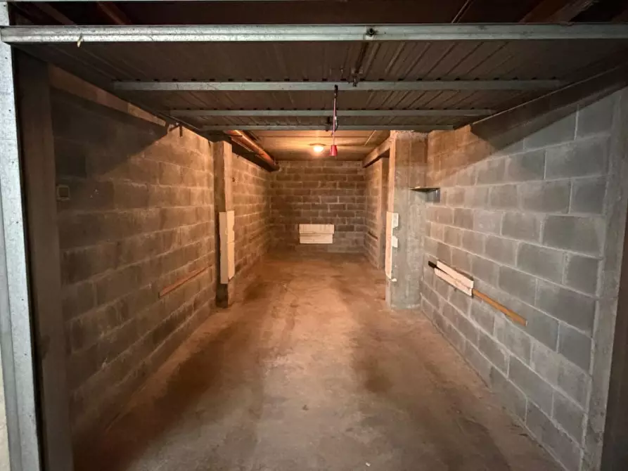 Immagine 3 di Garage in vendita  in Via Capua 26 a Torino