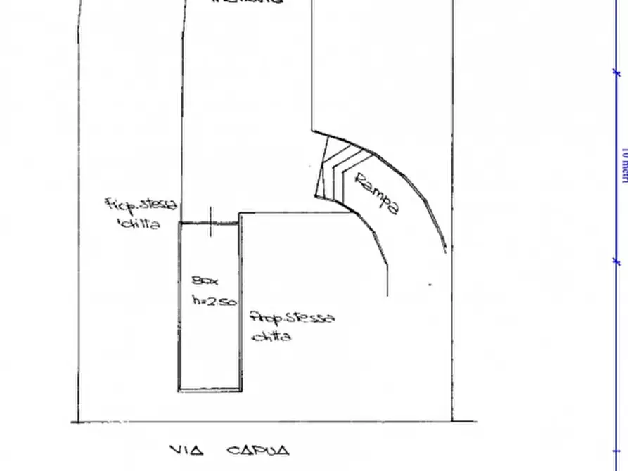 Immagine 5 di Garage in vendita  in Via Capua 26 a Torino