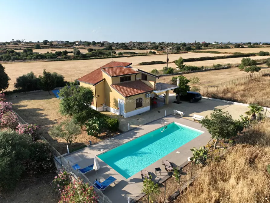 Immagine 1 di Casa indipendente in vendita  in Contrada Michelica a Modica