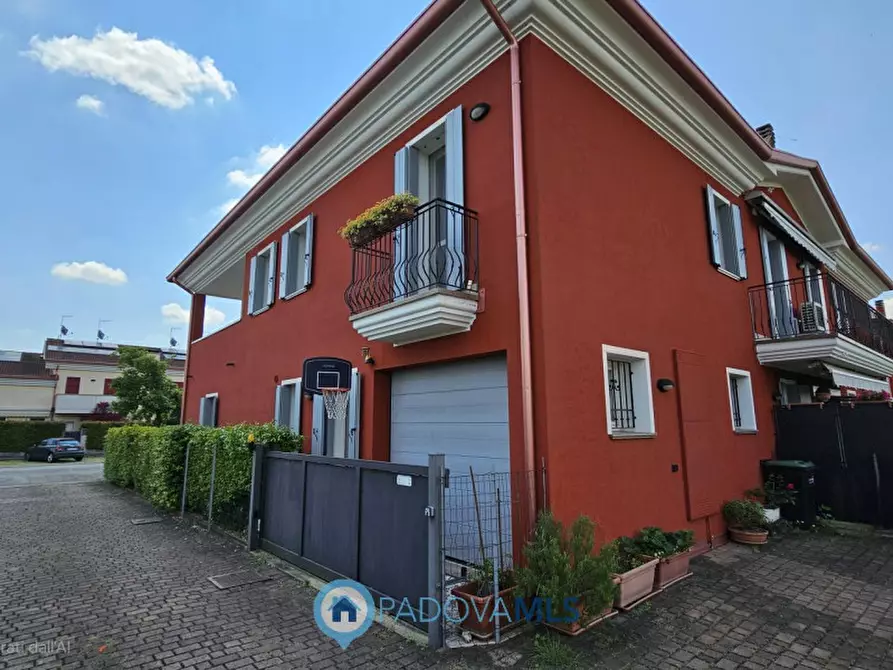 Immagine 2 di Casa trifamiliare in vendita  in Vicolo Gozzano, 1 a Albignasego