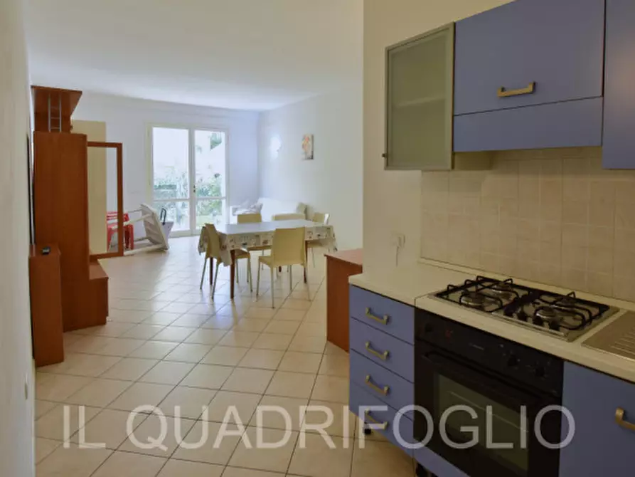 Immagine 3 di Appartamento in vendita  in Via Vesuvio a Cervia