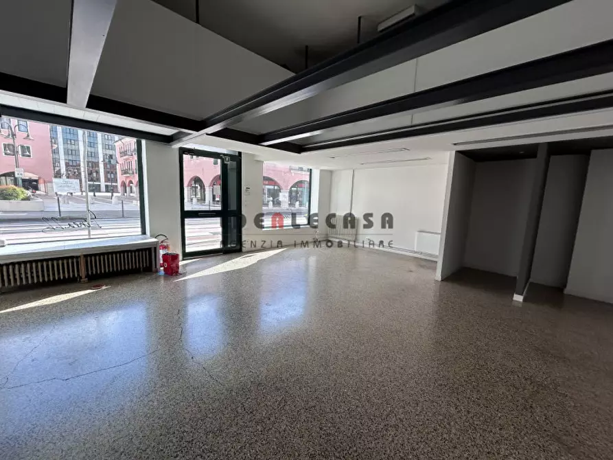 Immagine 2 di Negozio in affitto  in Via San Marco 127 a Padova