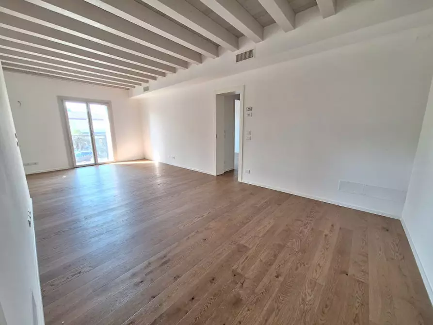 Immagine 1 di Appartamento in vendita  in Via Giuseppe Garibaldi a Spinea