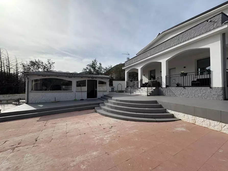 Immagine 4 di Villa in vendita  in Via Enrico Berlinguer 45 a Carini