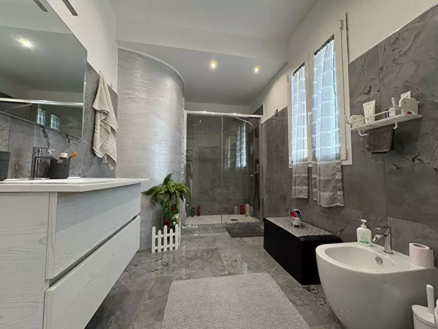 Immagine 13 di Villa in vendita  in Via Enrico Berlinguer 45 a Carini