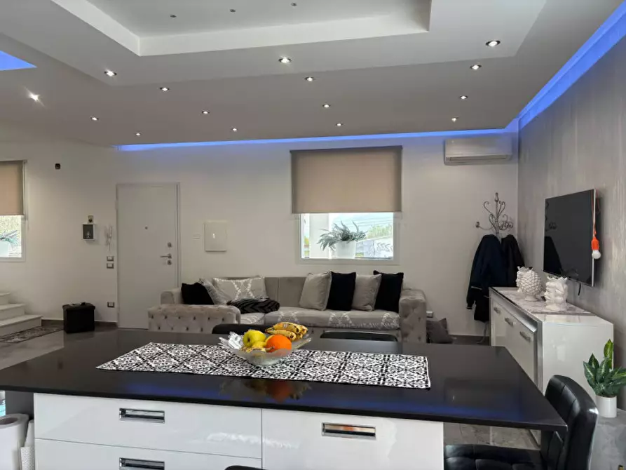 Immagine 26 di Villa in vendita  in Via Enrico Berlinguer 45 a Carini