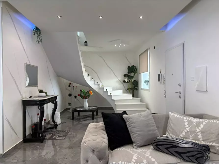 Immagine 27 di Villa in vendita  in Via Enrico Berlinguer 45 a Carini