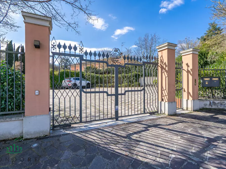 Immagine 3 di Casa quadrifamiliare in vendita  in Rastignano a Pianoro