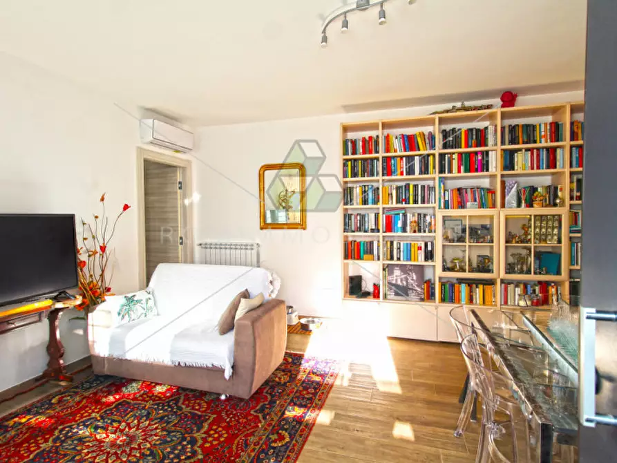 Immagine 2 di Appartamento in vendita  in Via Felice Carena a Roma