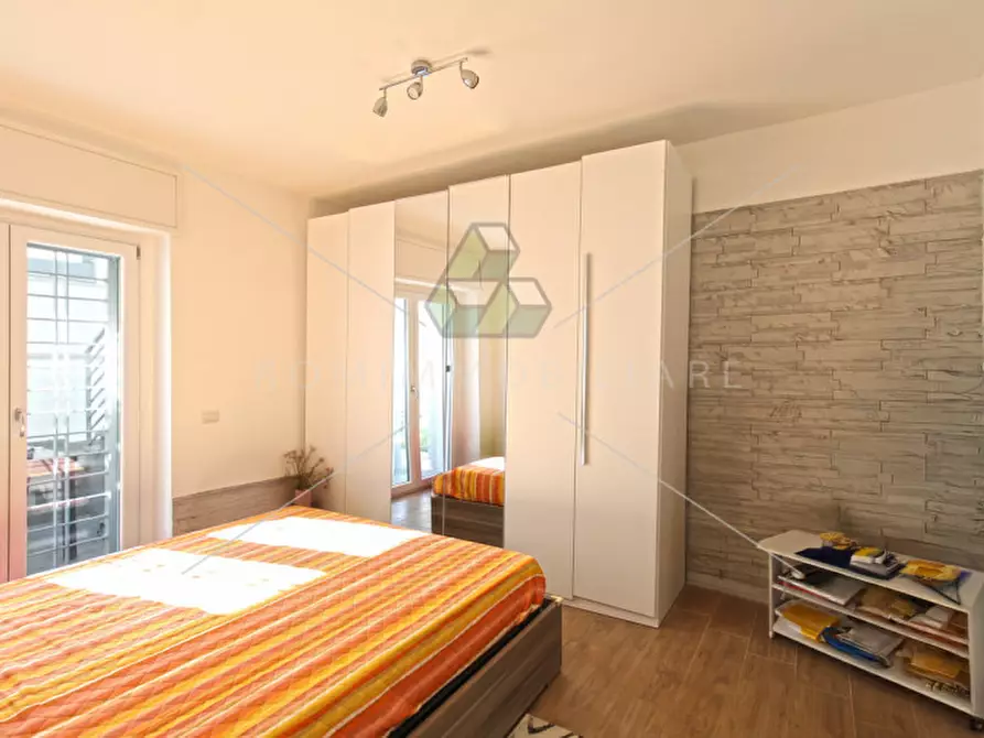 Immagine 6 di Appartamento in vendita  in Via Felice Carena a Roma