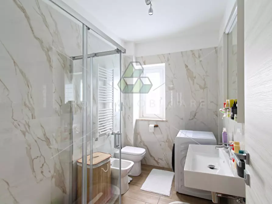 Immagine 12 di Appartamento in vendita  in Via Felice Carena a Roma