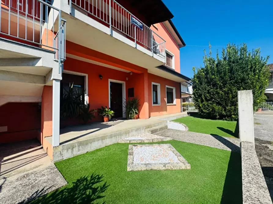 Immagine 1 di Appartamento in vendita  in via. J.F. KENNEDY a Visano